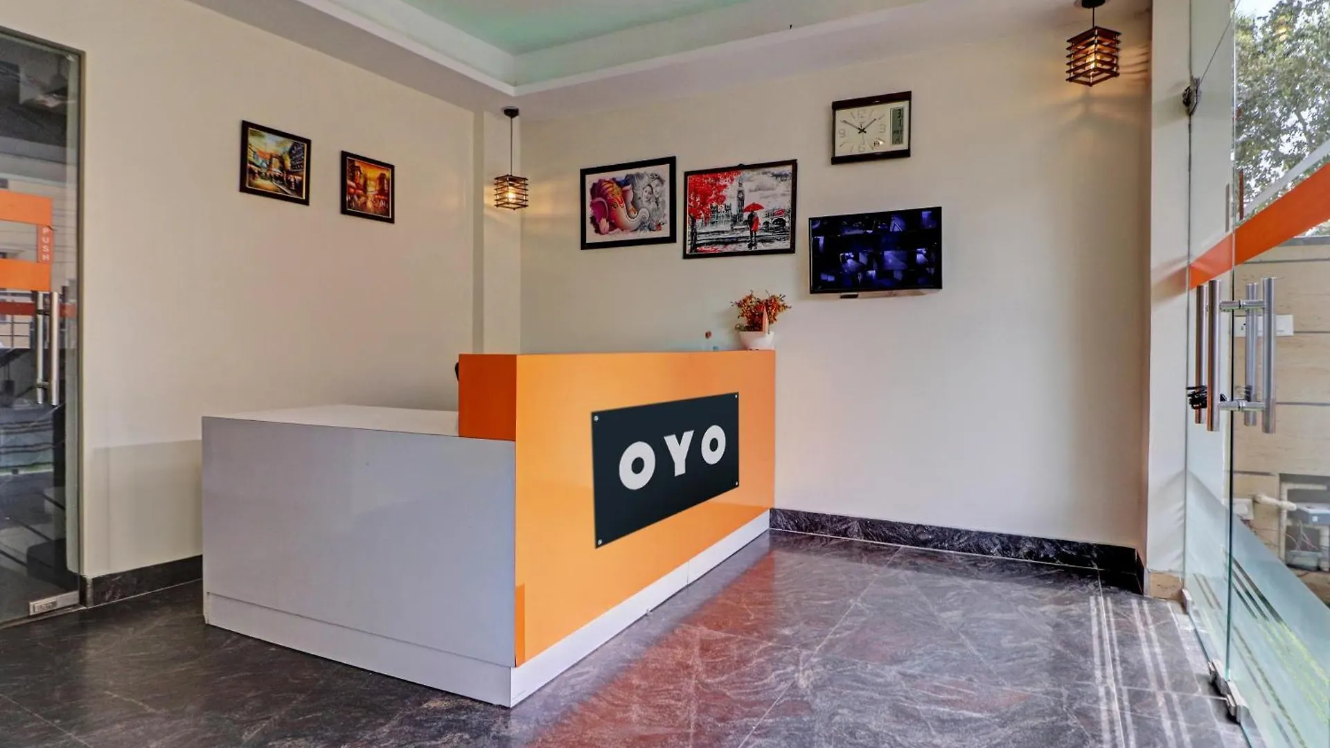 Oyo The Indian Hotel Gurgaon